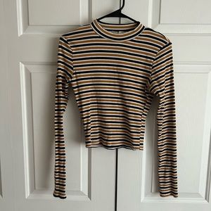 Cropped Long Sleeve Striped Top